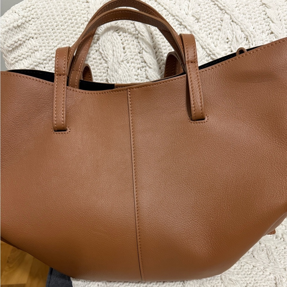 Chic Brown Leather Tote Bag